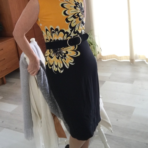 Casual feel , Occasion Dress ,great for guest at spring wedding . - Picture 3 of 7